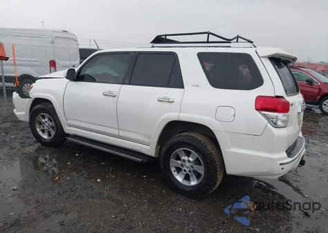 2011 Toyota 4Runner Sr5 V6 z USA, uszkodzony, nr VIN JTEZU5JR8B5022383